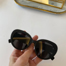 Солнцезащитные очки Burberry BE4298