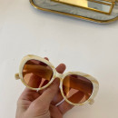 Солнцезащитные очки Burberry BE4298