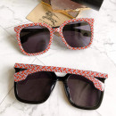 Солнцезащитные очки Burberry BE4276