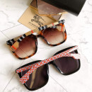 Солнцезащитные очки Burberry BE4276