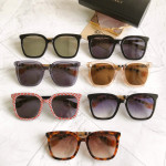 Солнцезащитные очки Burberry BE4276