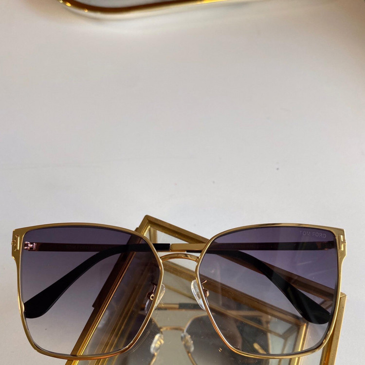 Солнцезащитные очки Tom Ford TF0653