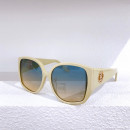Солнцезащитные очки Burberry BE4290