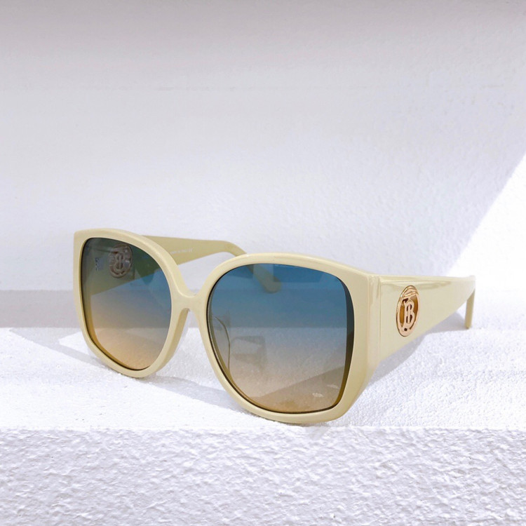 Солнцезащитные очки Burberry BE4290