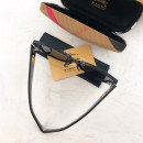 Солнцезащитные очки Burberry BE4290