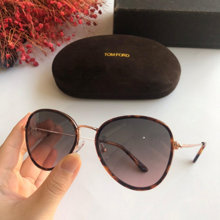 Gafas de sol de Tom Ford FT0820