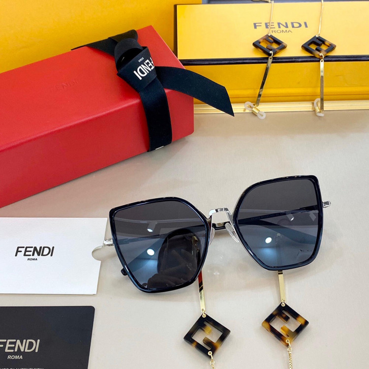 Gafas de sol Fendi FF0643