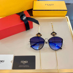 Солнцезащитные очки Fendi FF0642