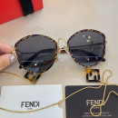 Солнцезащитные очки Fendi FF0642