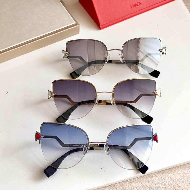 Солнцезащитные очки Fendi 0242