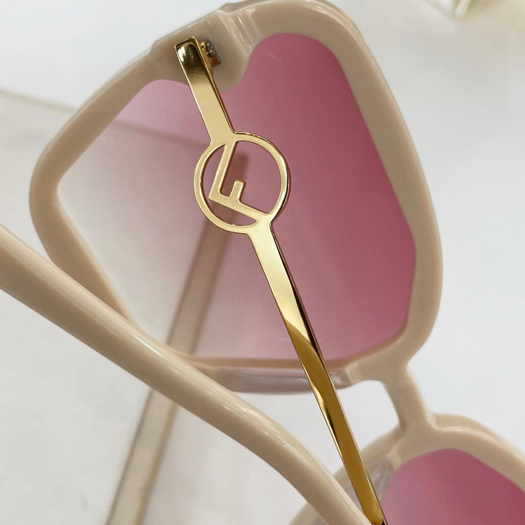 Gafas de sol Fendi FF5304
