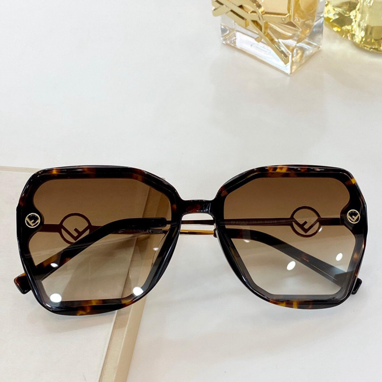 Gafas de sol Fendi FF5304