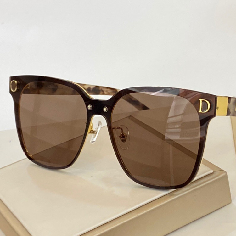 Солнцезащитные очки Dior 8038