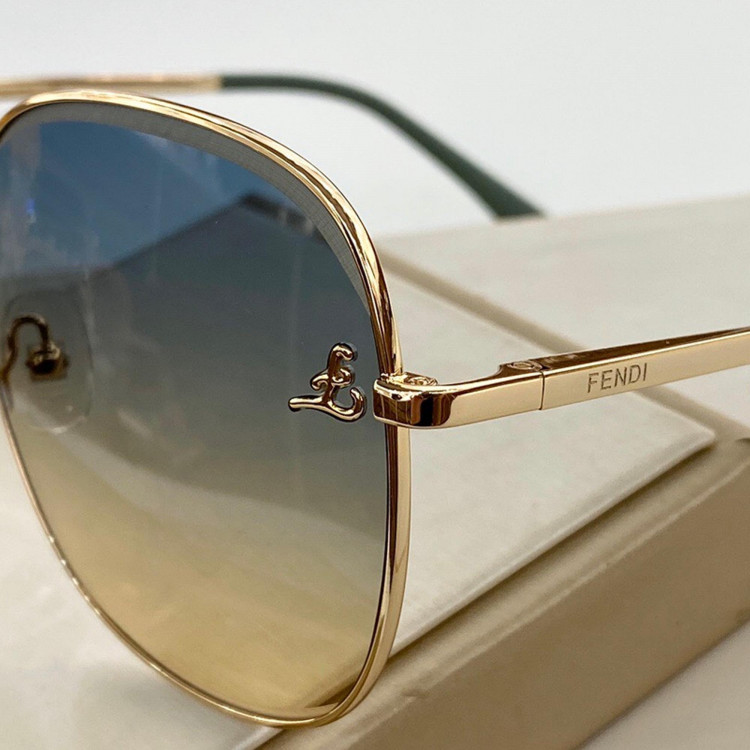 Солнцезащитные очки Fendi FF0662
