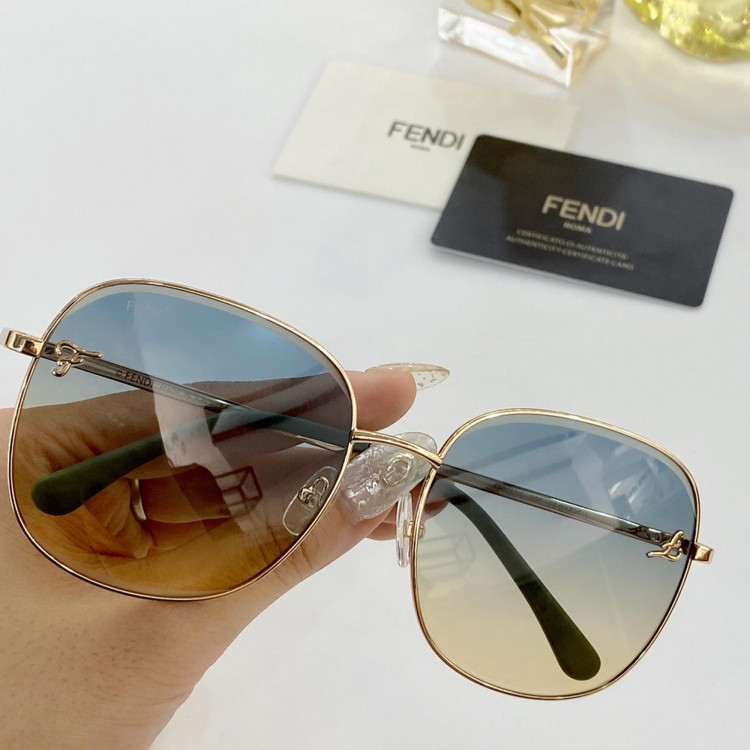Солнцезащитные очки Fendi FF0662