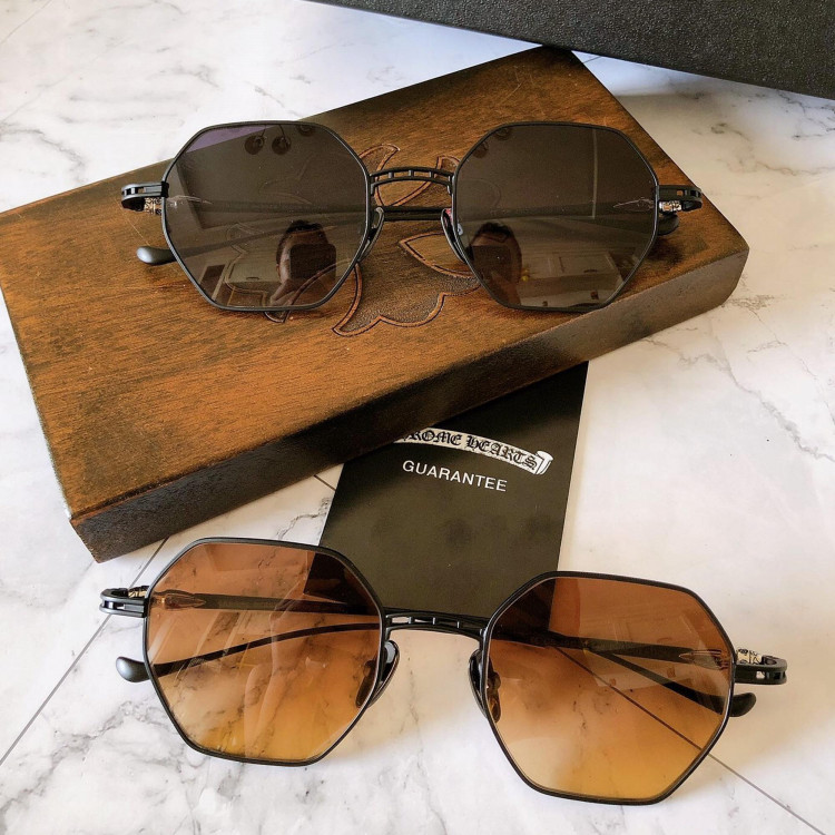 Gafas de sol de chrome hearts EVACULATION