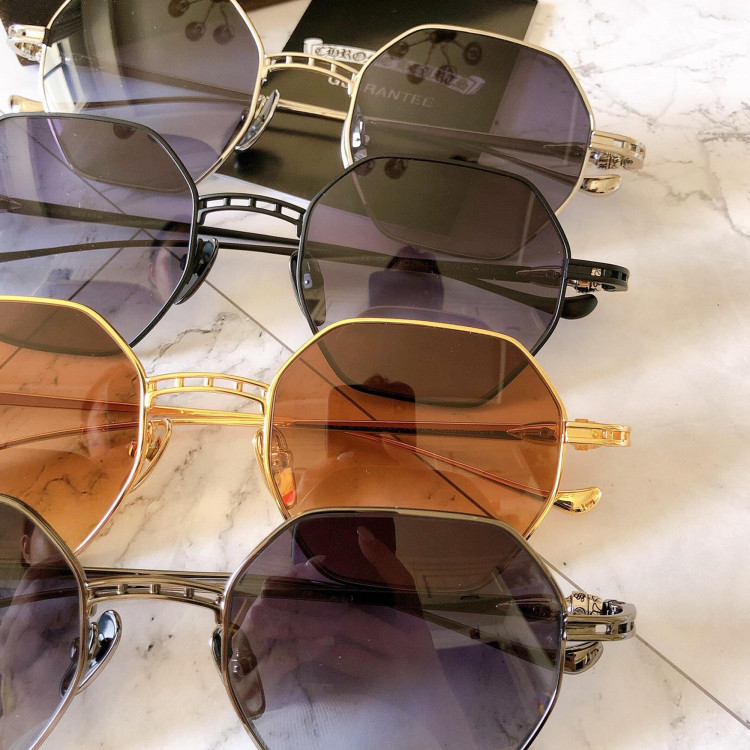 Gafas de sol de chrome hearts EVACULATION